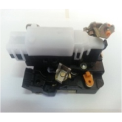 KAPI KİLİDİ ÖN SAĞ MOTORLU MASTER 01-14 IVECO DAILY III-IV-V 01-14